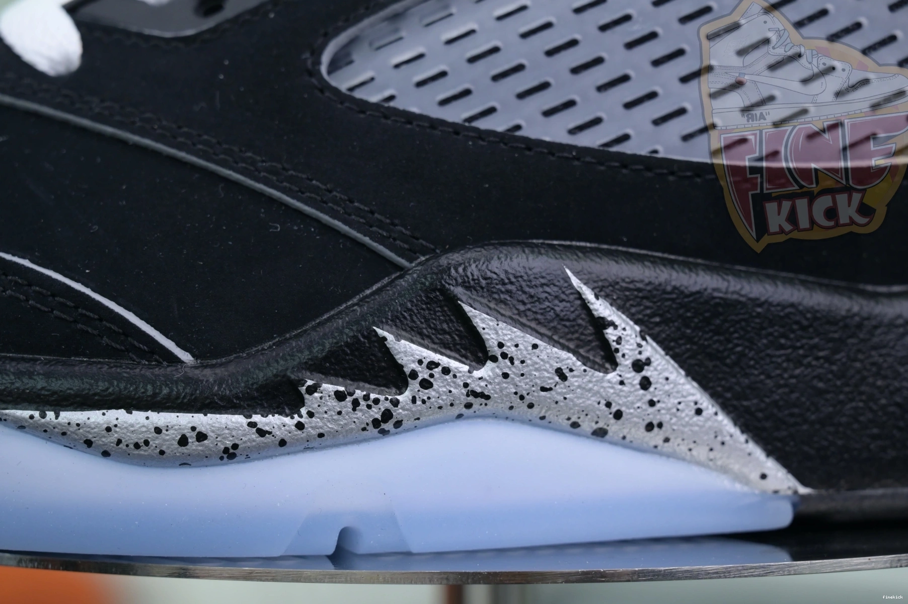 5“BLACK REIMAGINED” METALLIC Air Jordan Jordan 1101